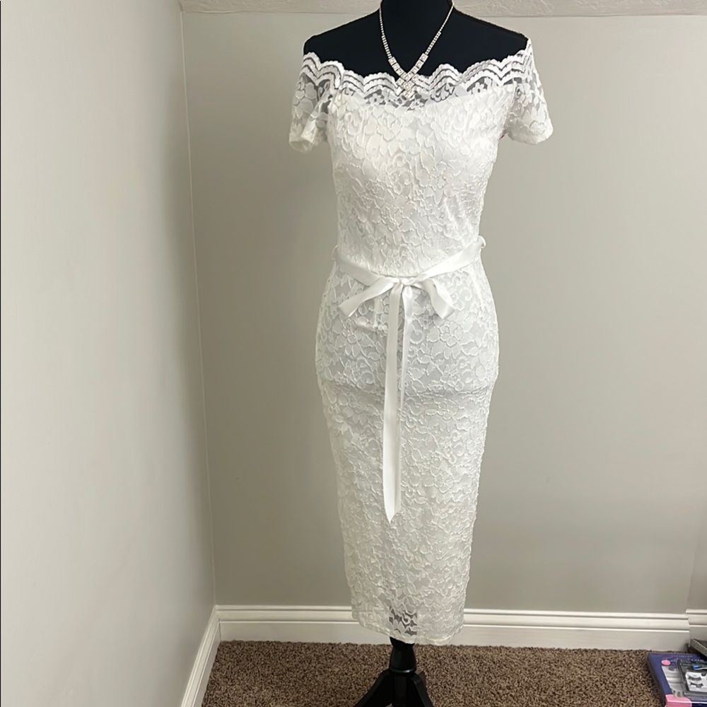 Elegant White Lace Off-Shoulder Dress